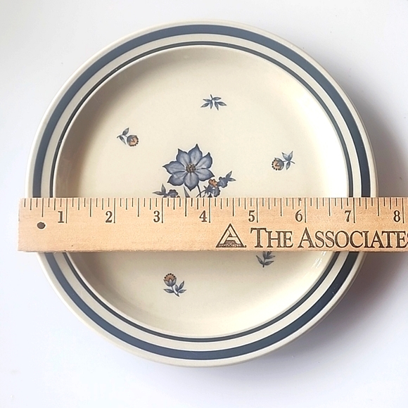 3 piece of 1986 Newcor Stoneware, 503 Versailles Salad Plates. Made in Japan - Picture 6 of 6